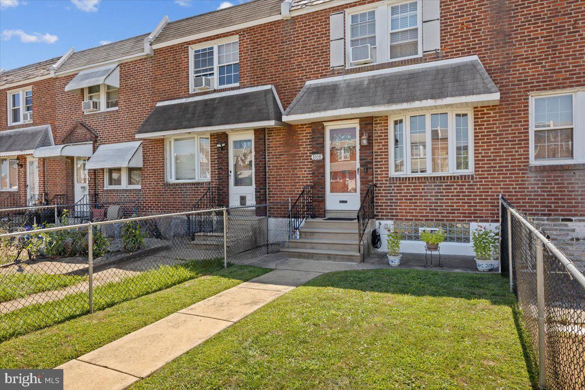 3108 Wellington St Property Photo 1