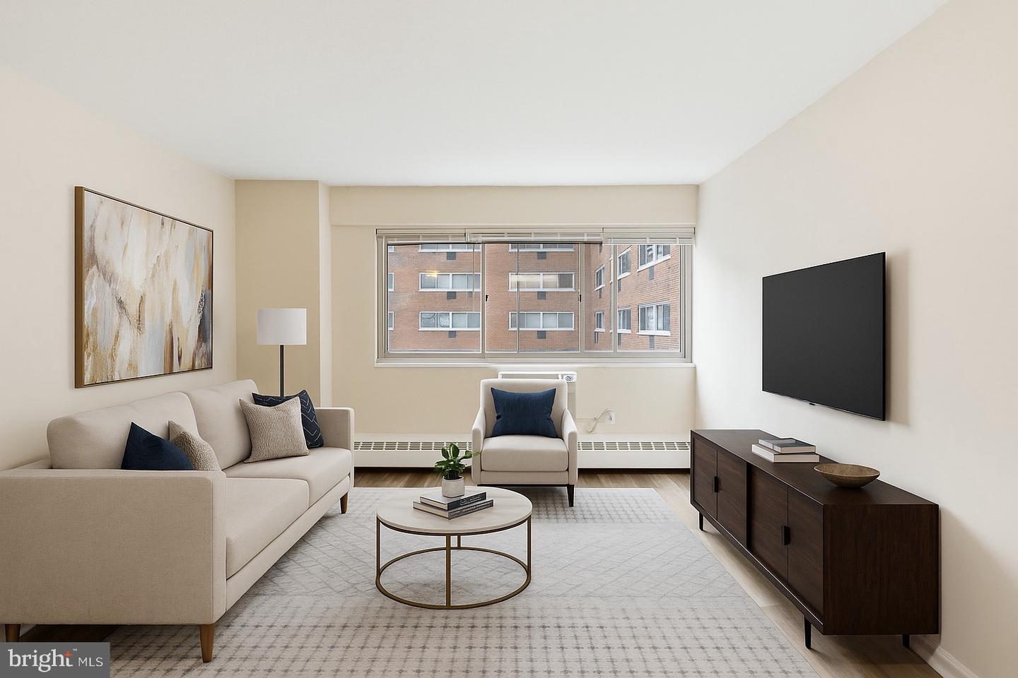 2101 CHESTNUT ST #1521 Property Photo 1