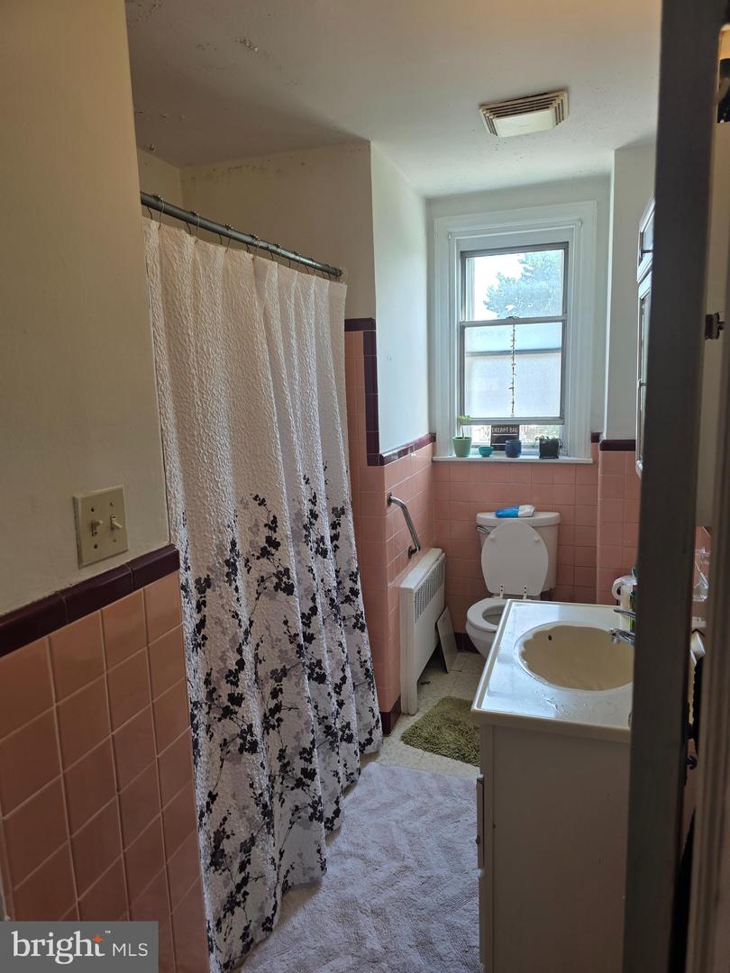 2711 Unruh Ave Property Photo 17