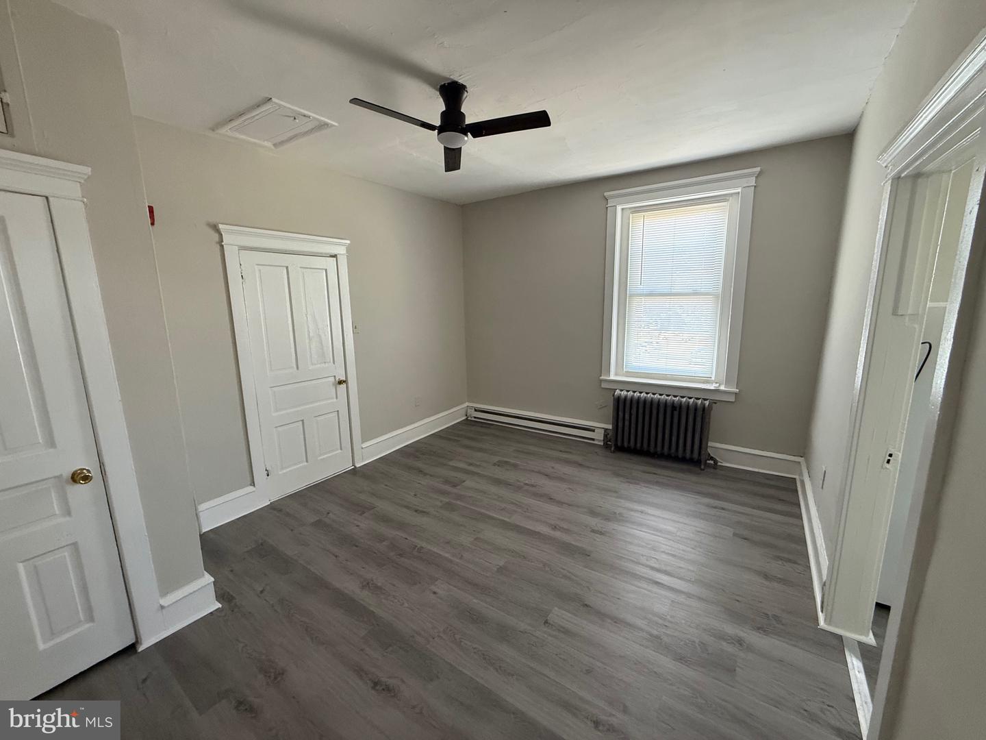 1945 W Hunting Park Ave #4 Property Photo 11