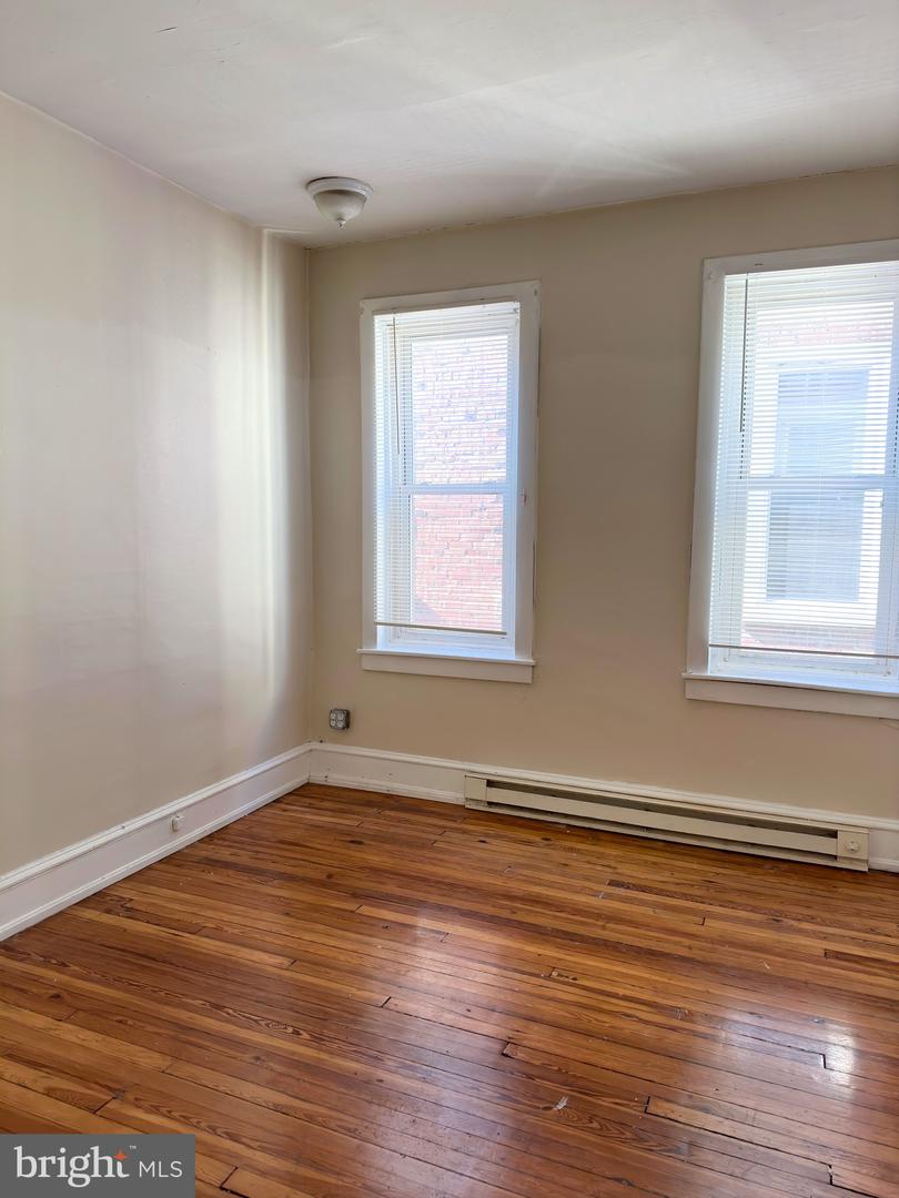 5418 Walnut St Property Photo 6