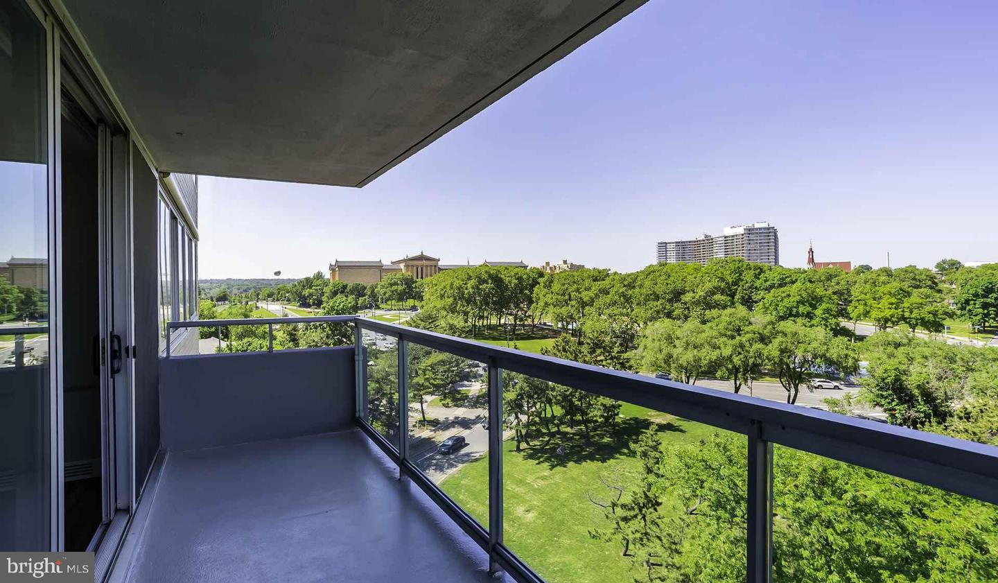 2200 Benjamin Franklin Pkwy #1b-e1806 Property Photo 6