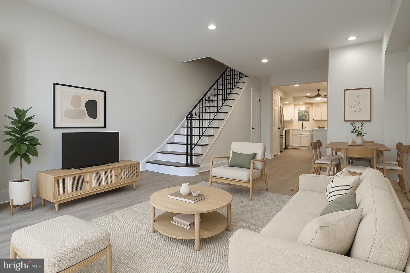 2028 S OPAL ST Property Photo 1