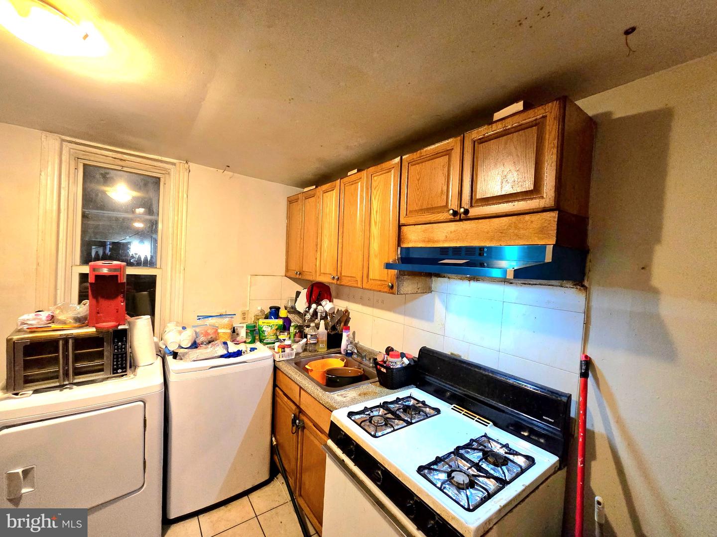 2549 S Fairhill St Property Photo 4