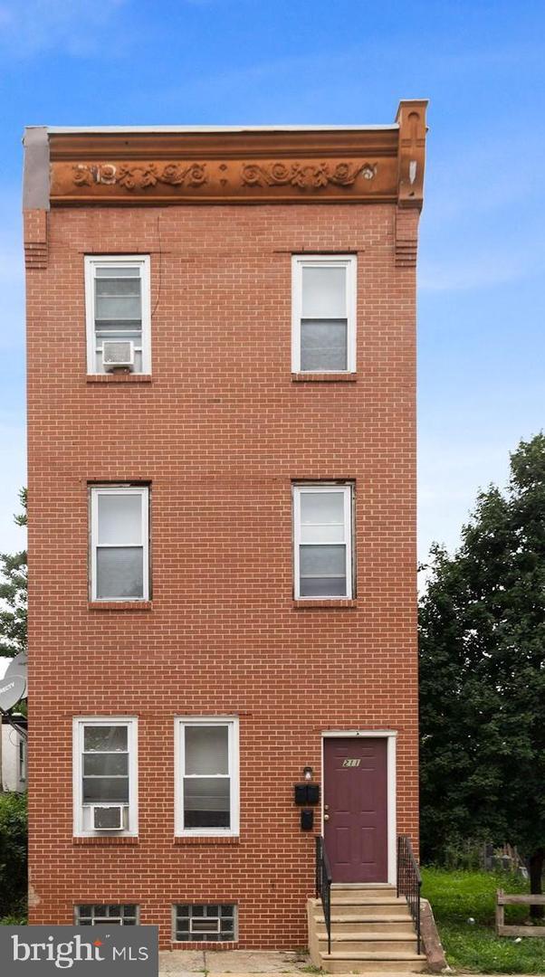 2111 W Susquehanna Ave W Property Photo 1