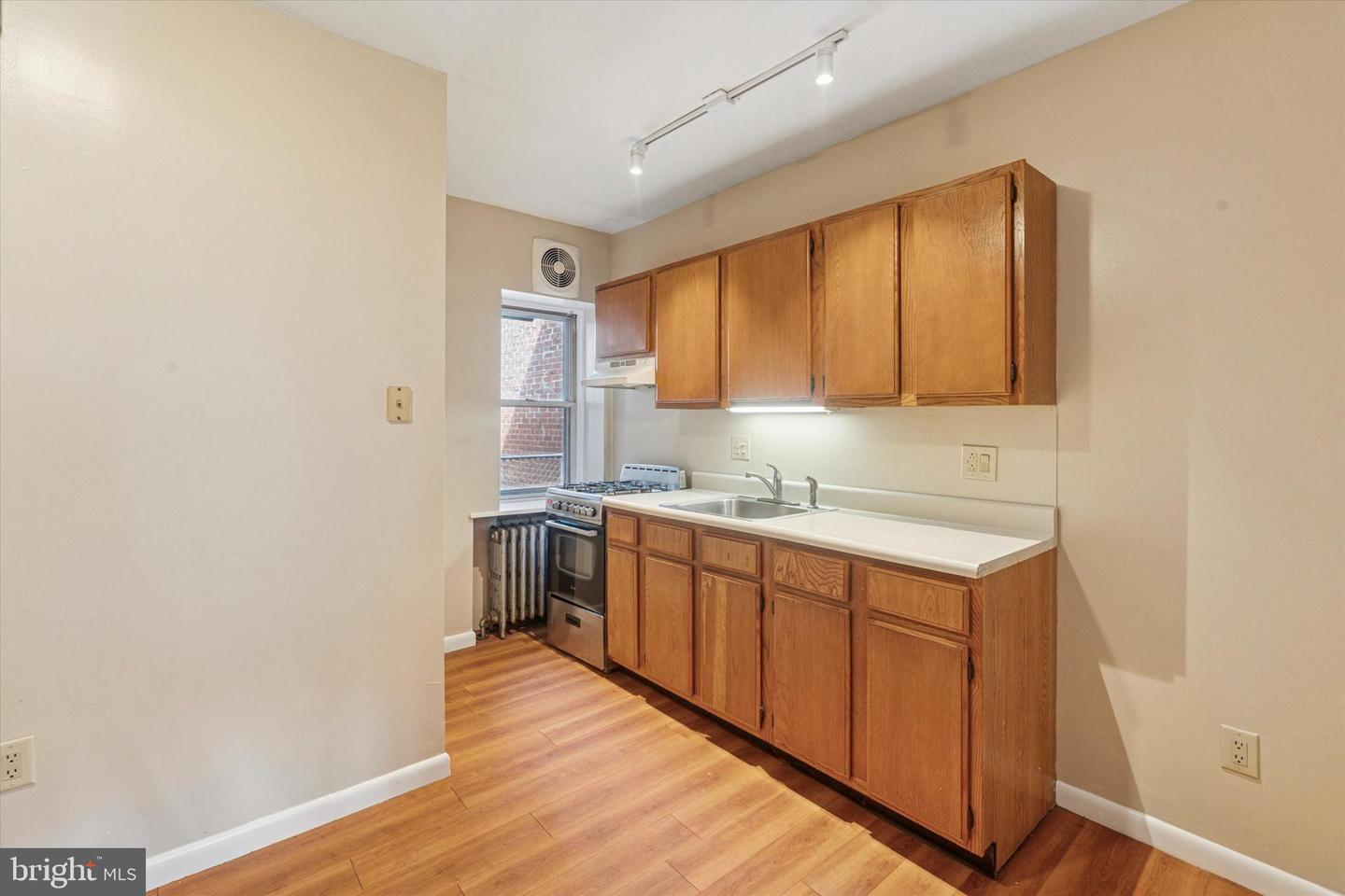 3315 Saint Vincent St Property Photo 4