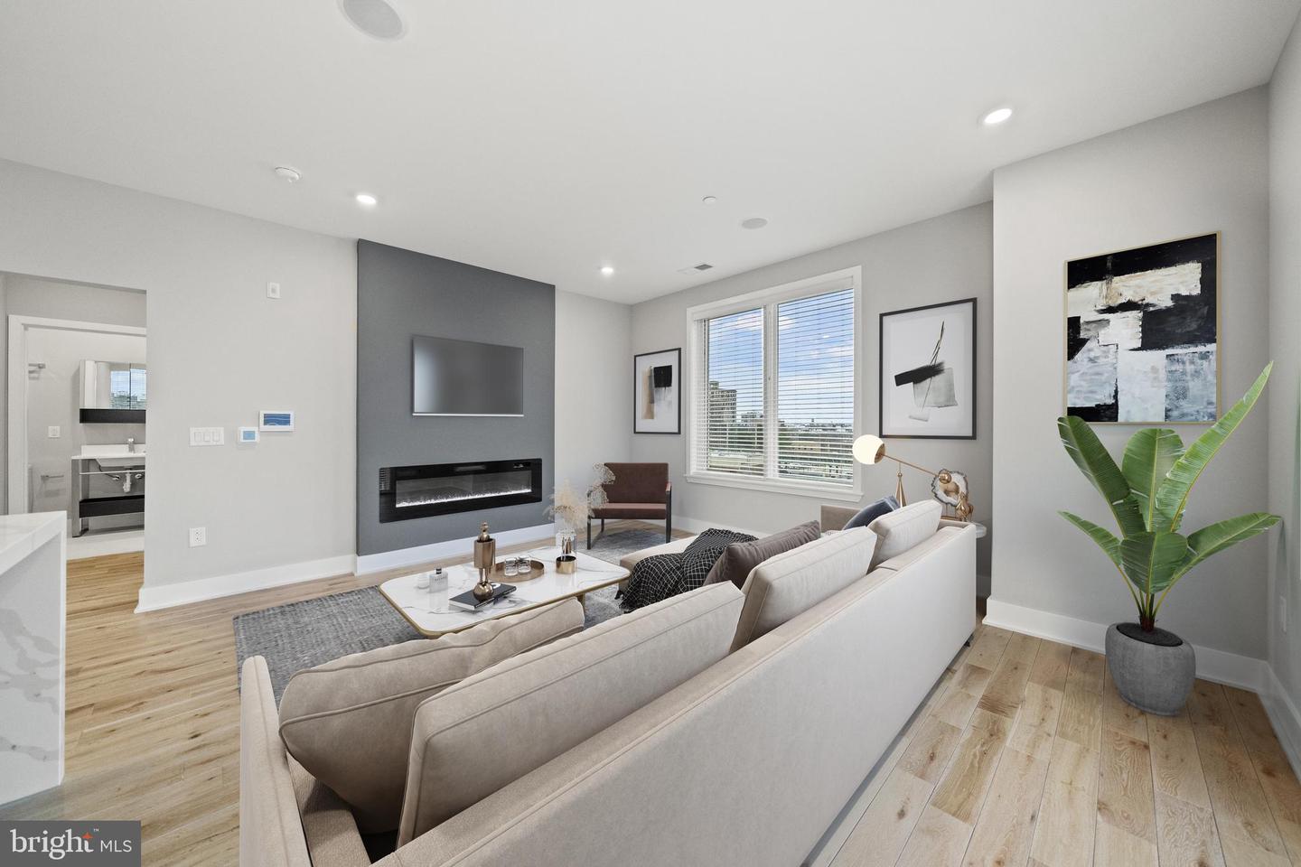 1000 W Girard Ave Property Photo 9