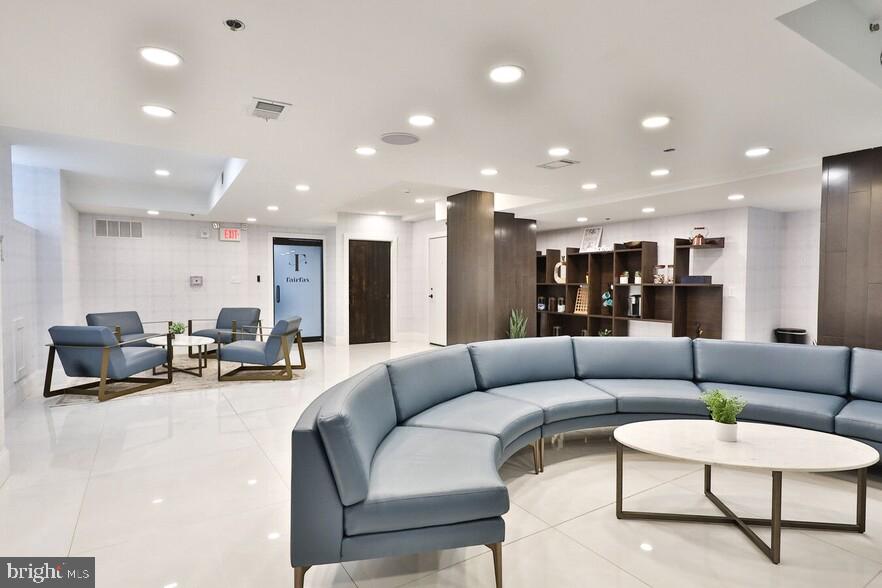 4247 Locust St #1b-118 Property Photo 13