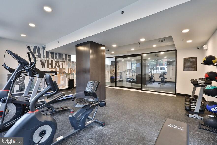 4247 Locust St #1b-118 Property Photo 17