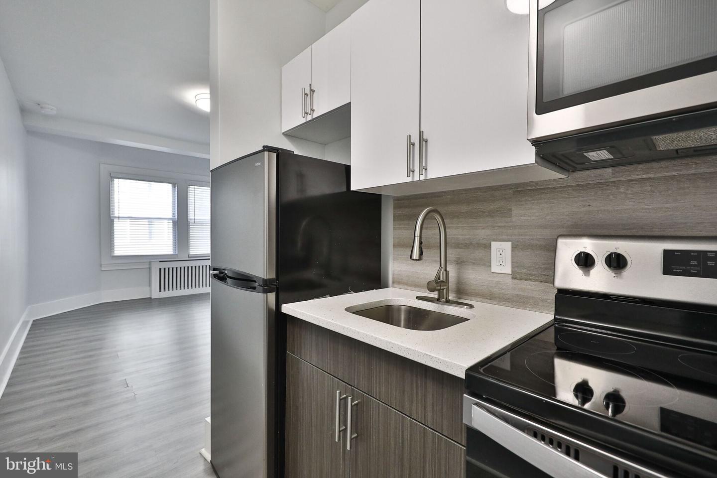 4247 Locust St #1b-118 Property Photo 24