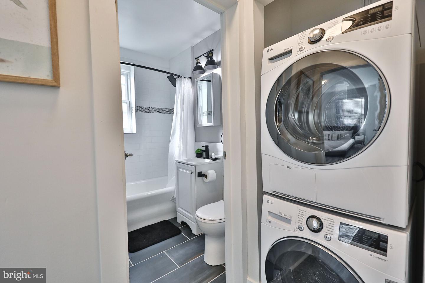 4247 Locust St #1b-118 Property Photo 26