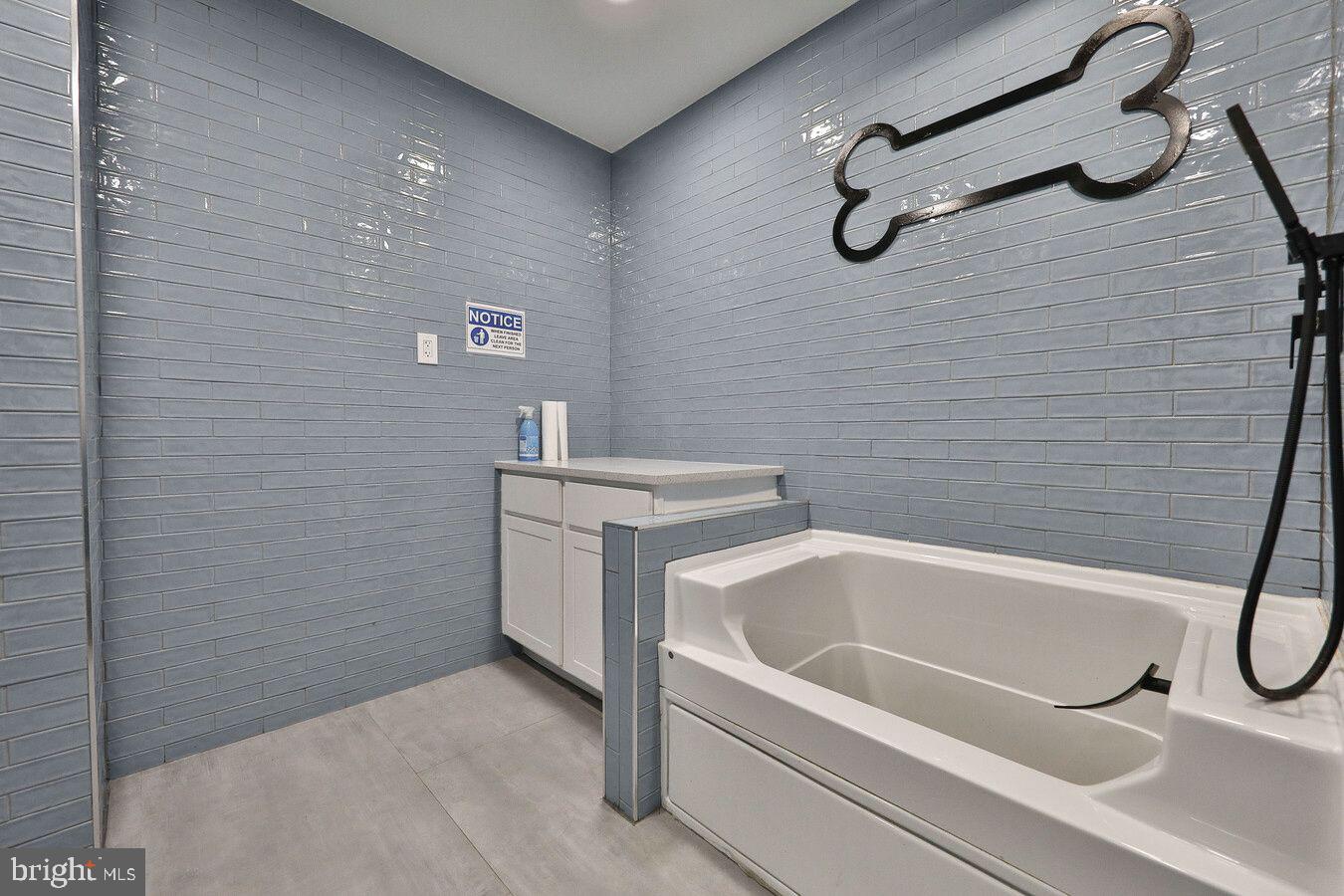 4247 Locust St #1b-118 Property Photo 34