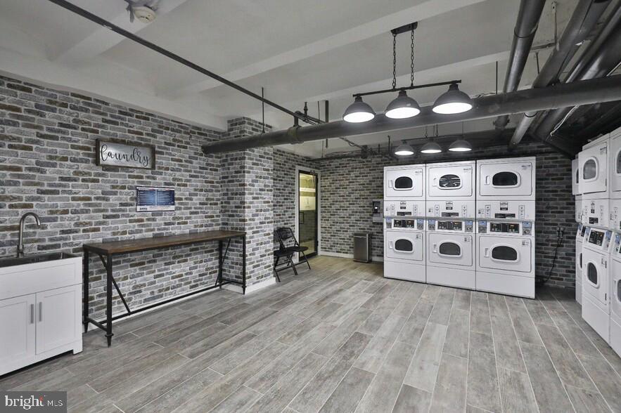 4247 Locust St #1b-118 Property Photo 36