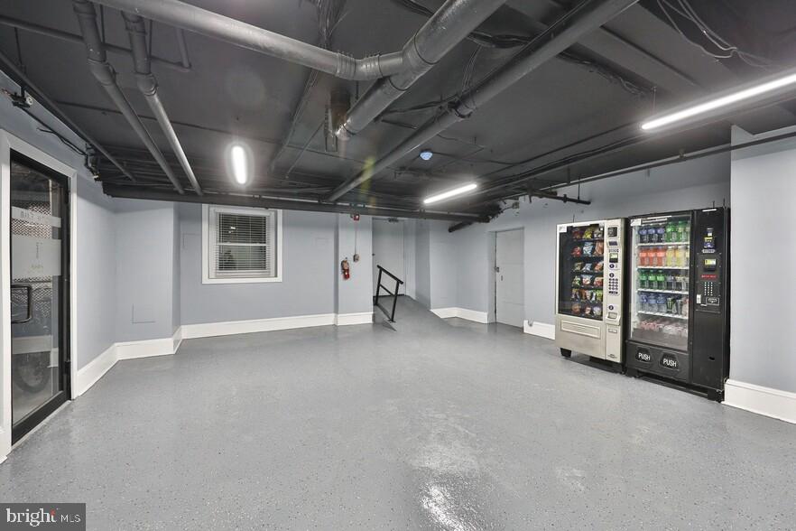 4247 Locust St #1b-118 Property Photo 37