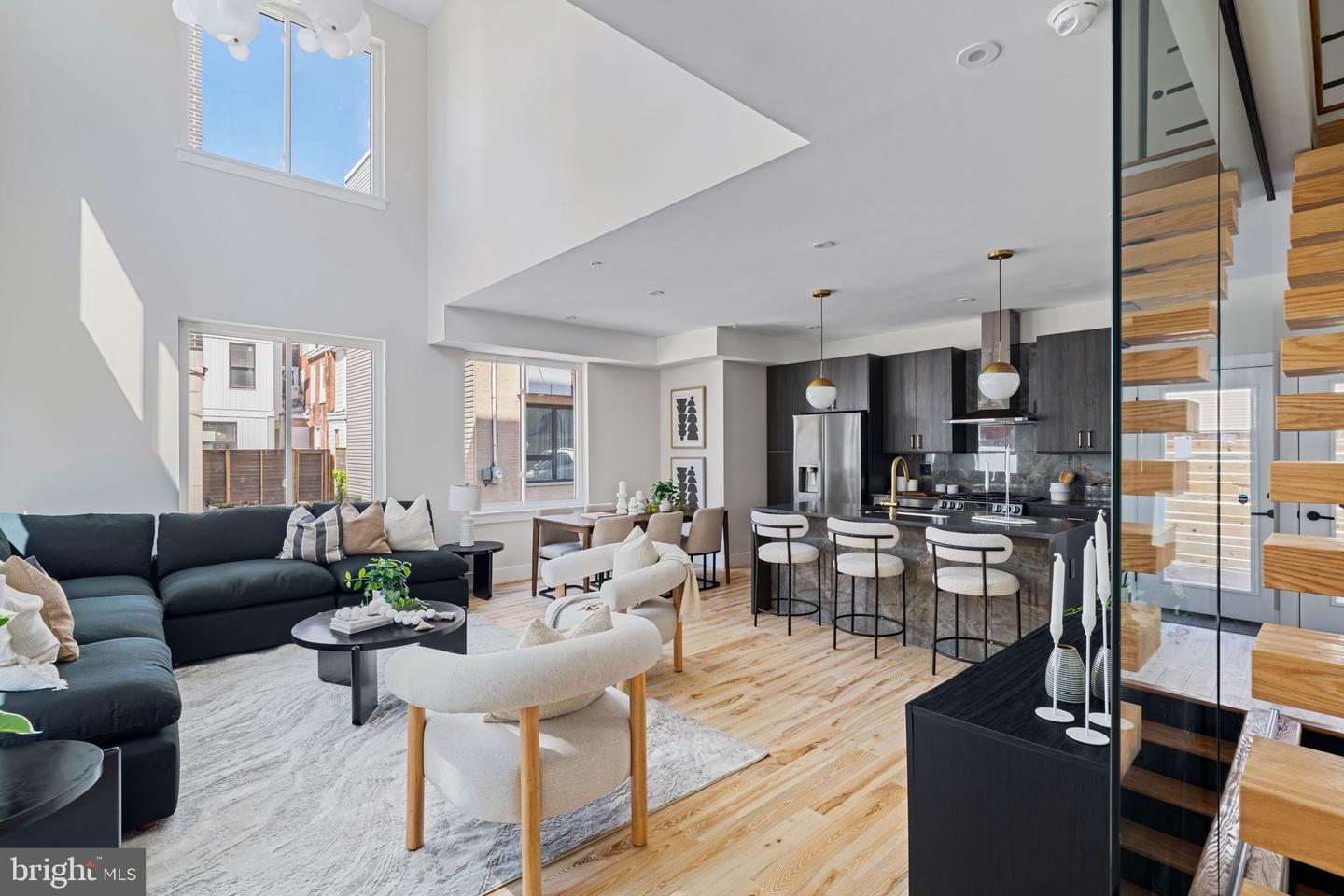 2721 W. Flora Street Property Photo 1