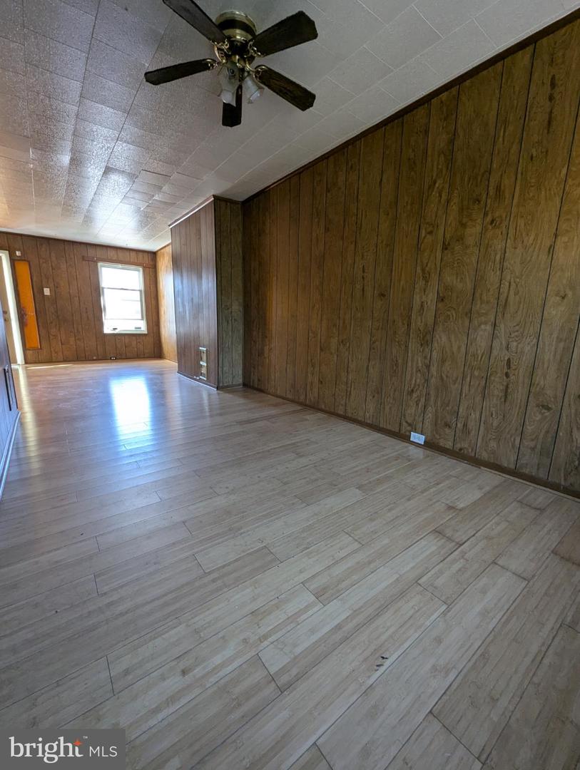 2650 S 68th Property Photo 4