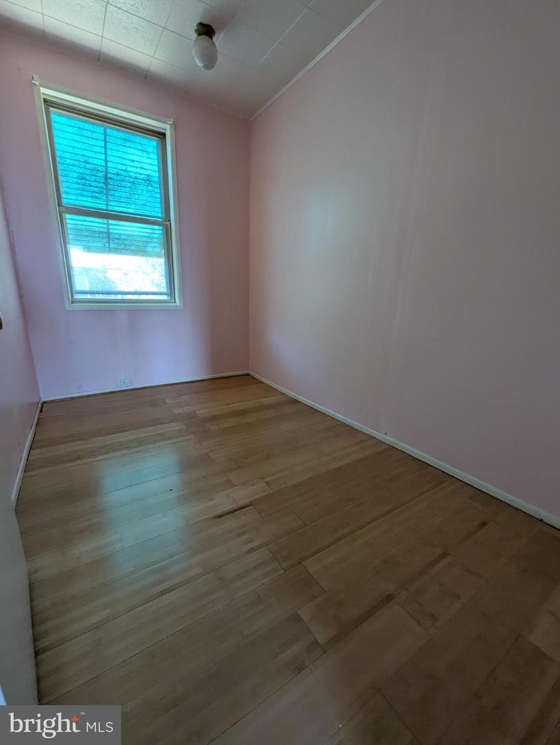 2650 S 68th Property Photo 10
