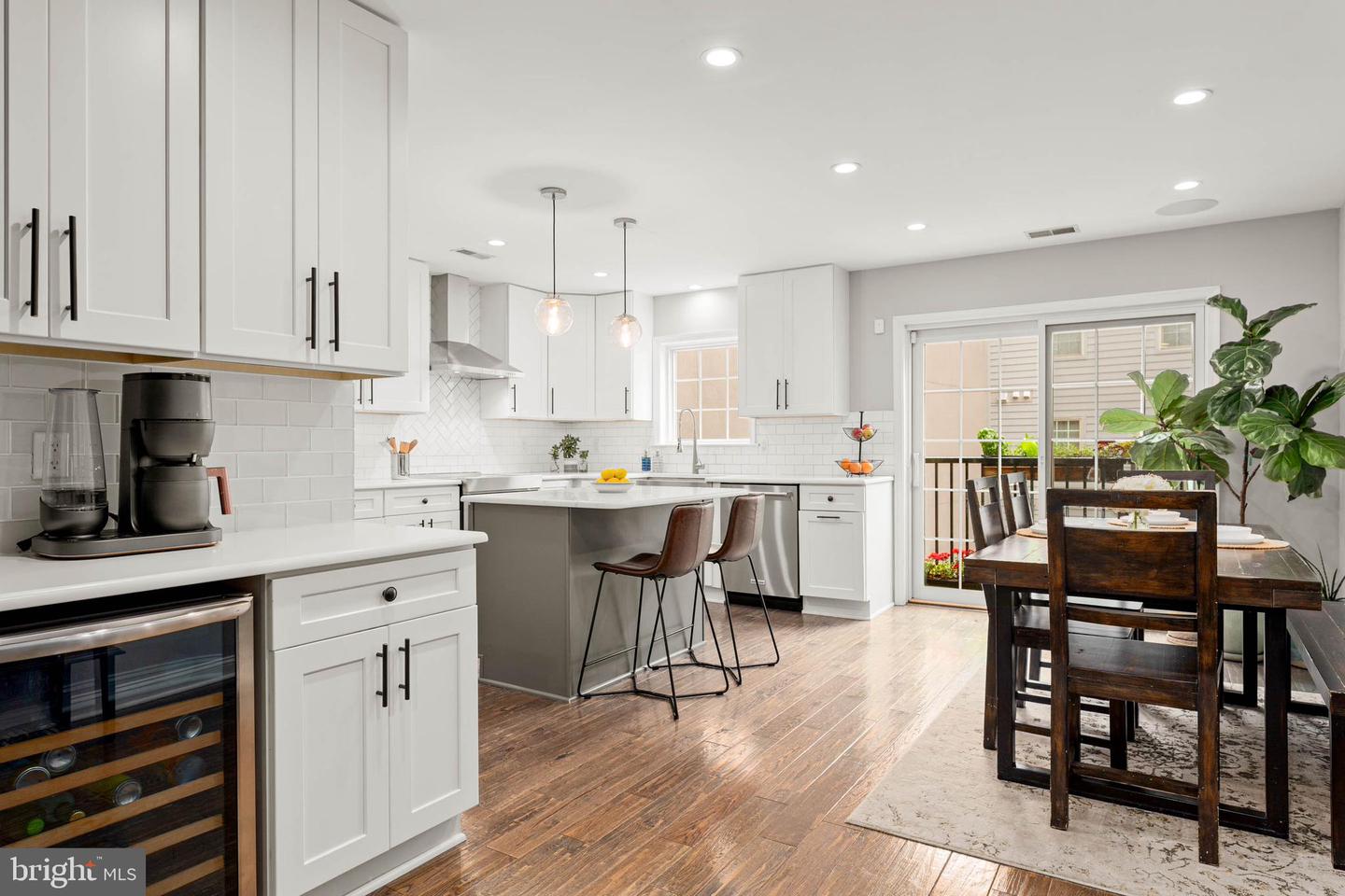 2330 FAIRMOUNT AVE #A Property Photo 1