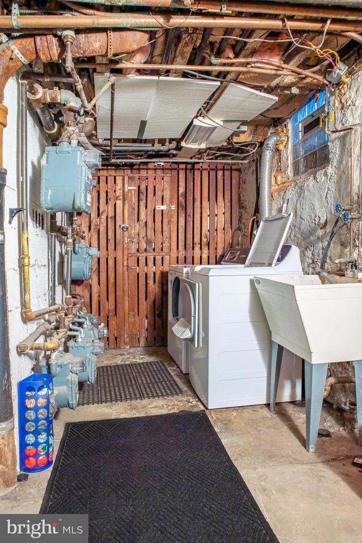 265 S 9th St #1r Property Photo 11