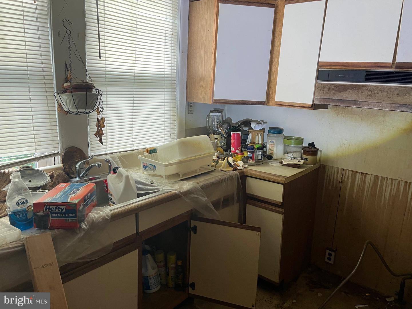 1721 N Hollywood St Property Photo 3
