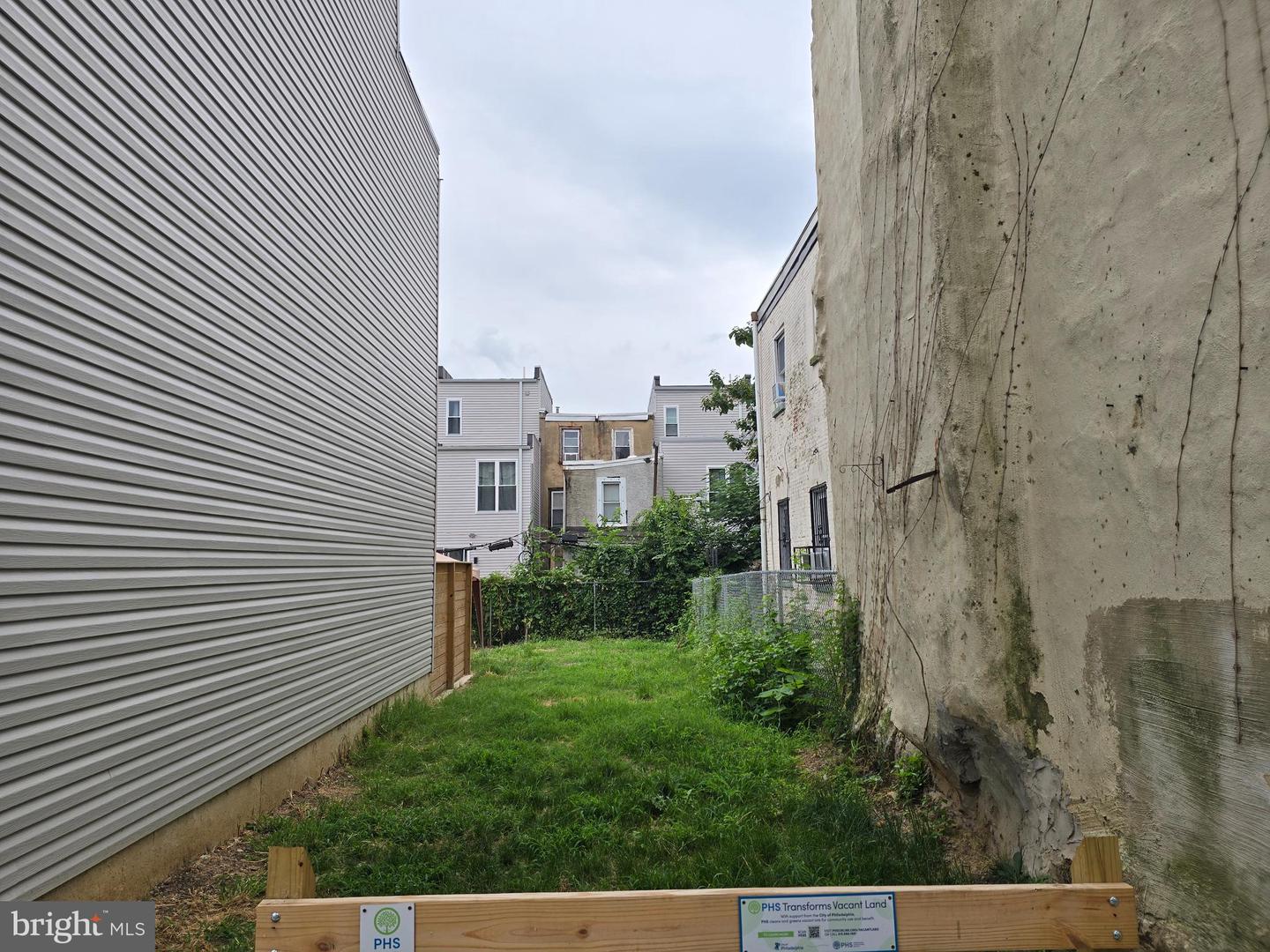 2165 N 8th St Property Photo 4