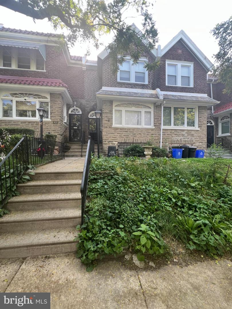 5622 N Uber St Property Photo 1
