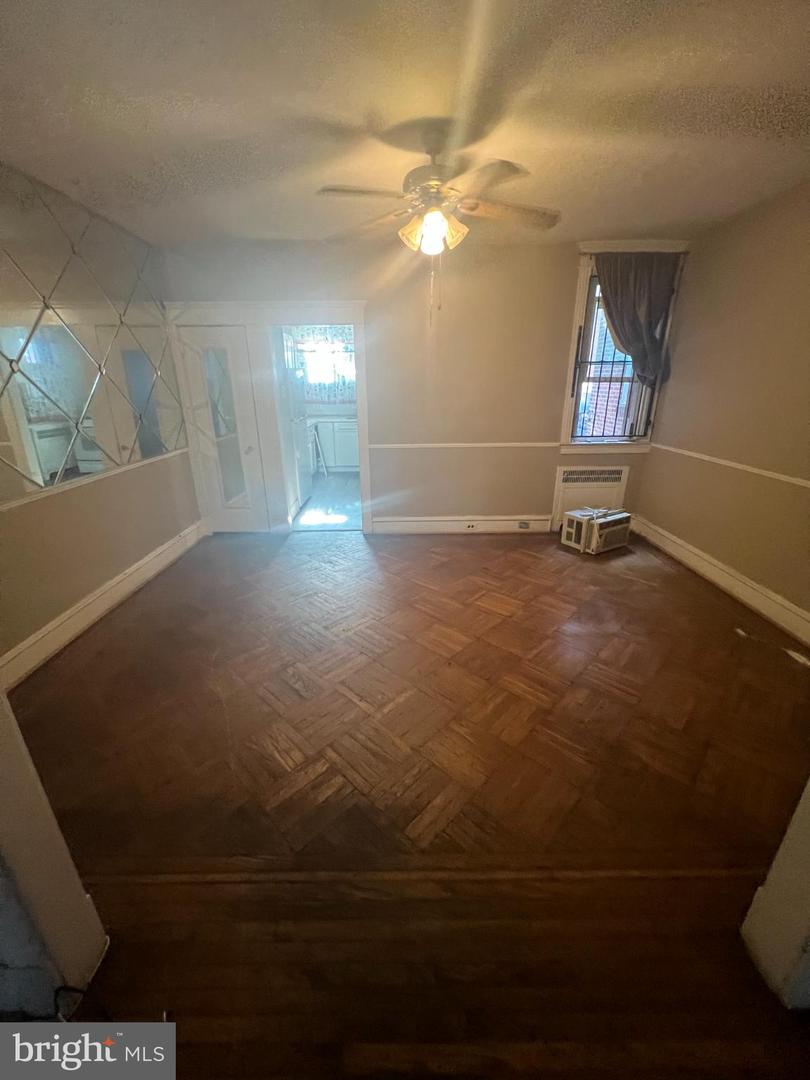 5622 N Uber St Property Photo 5