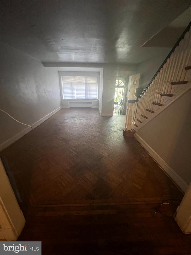 5622 N Uber St Property Photo 9