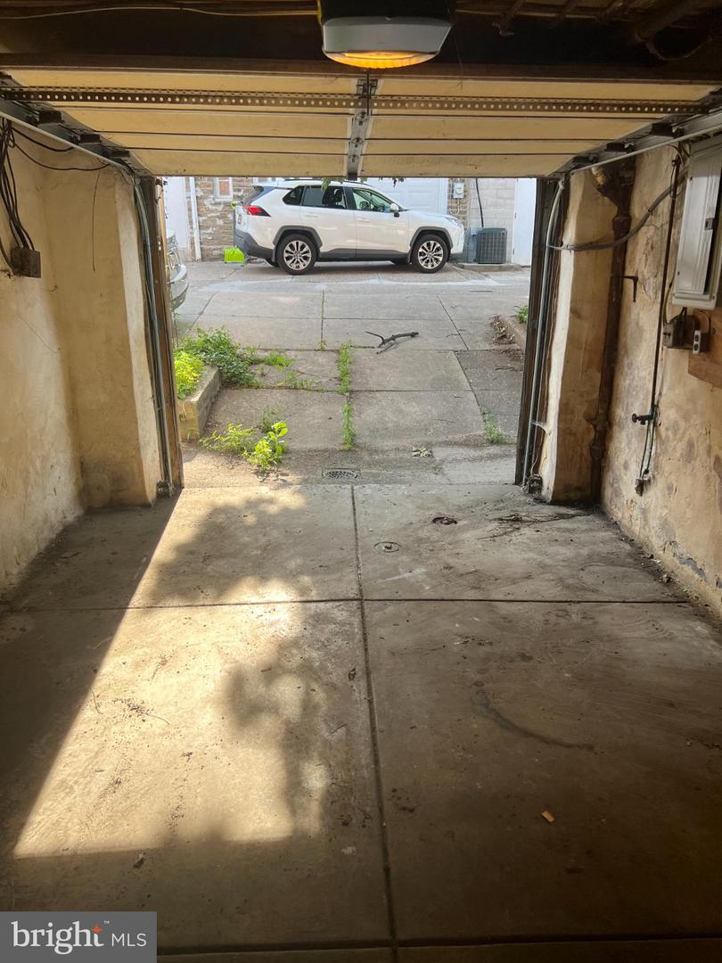 5622 N Uber St Property Photo 35