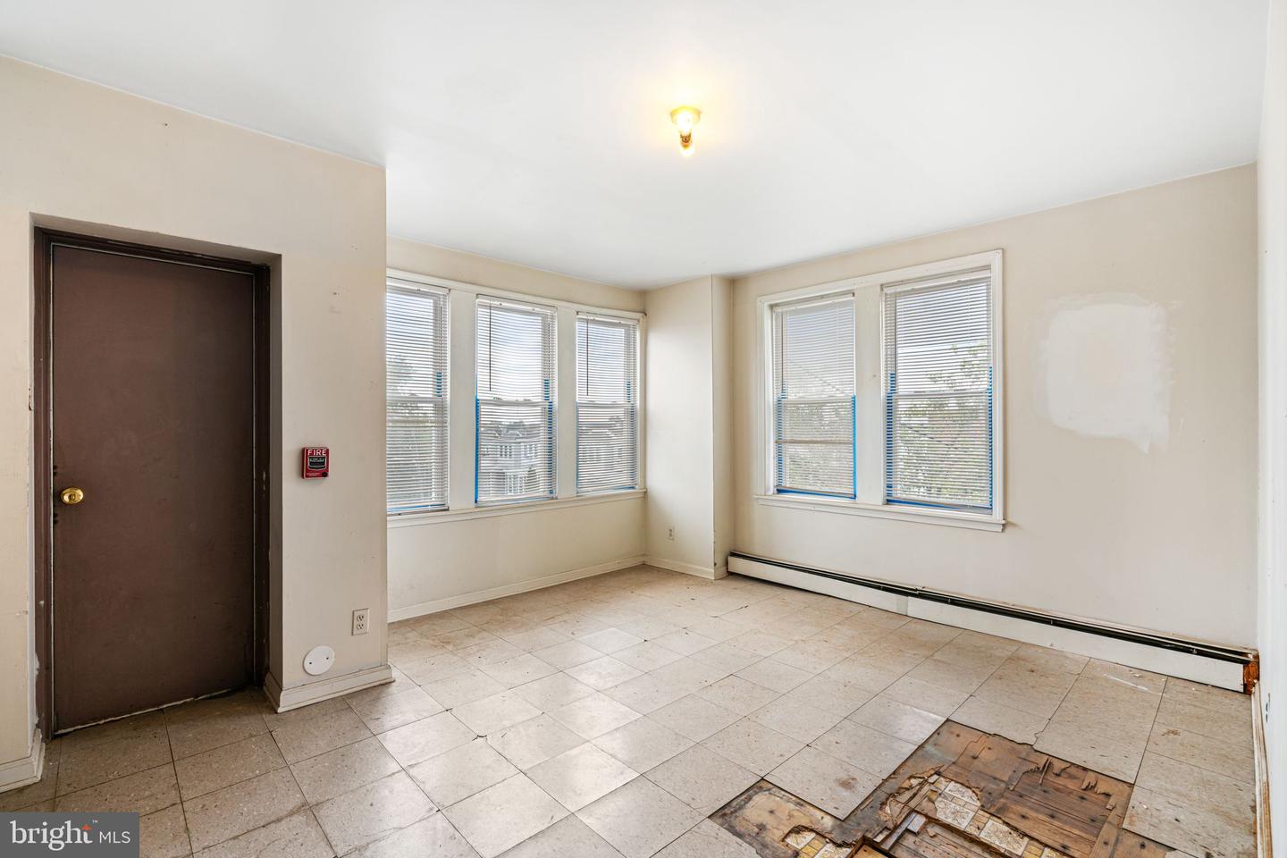 6452 Lansdowne Ave Property Photo 37