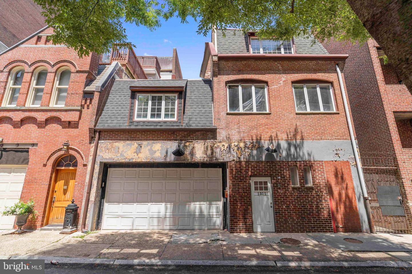 1311-13 Irving St Property Photo 1