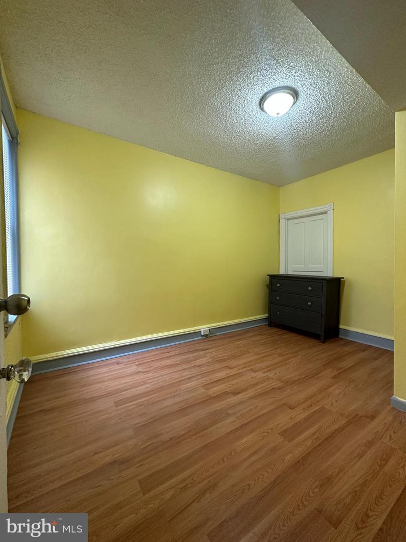 2236 N Park Ave Property Photo 5