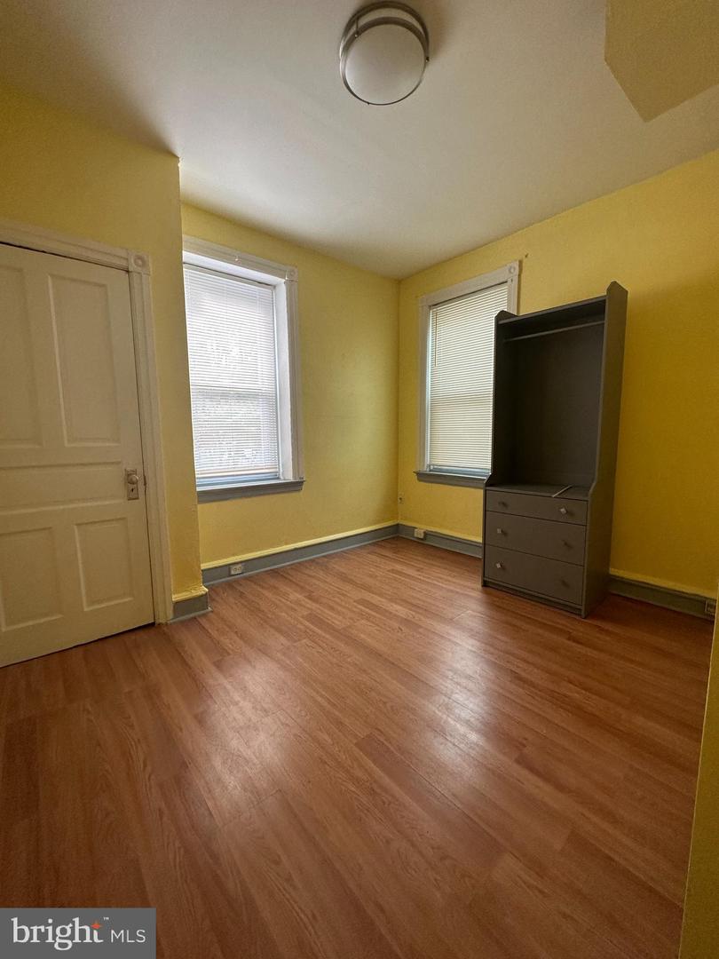2236 N Park Ave Property Photo 10