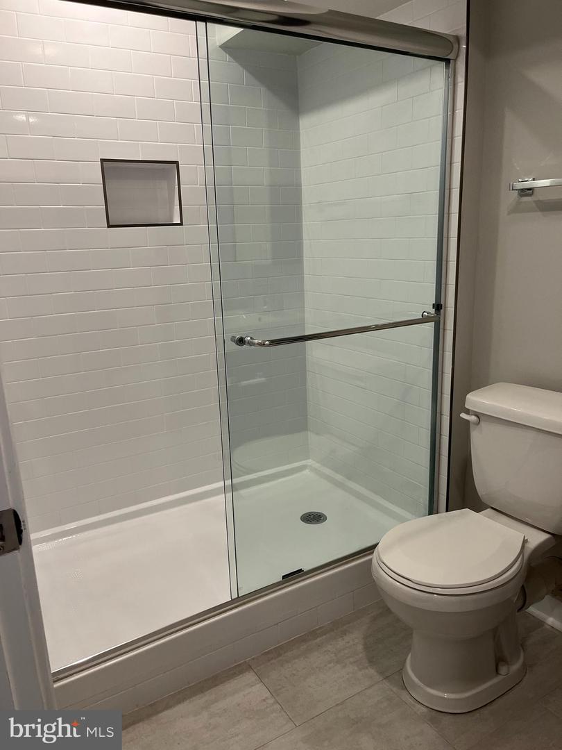 2039 N College Ave #a Property Photo 22