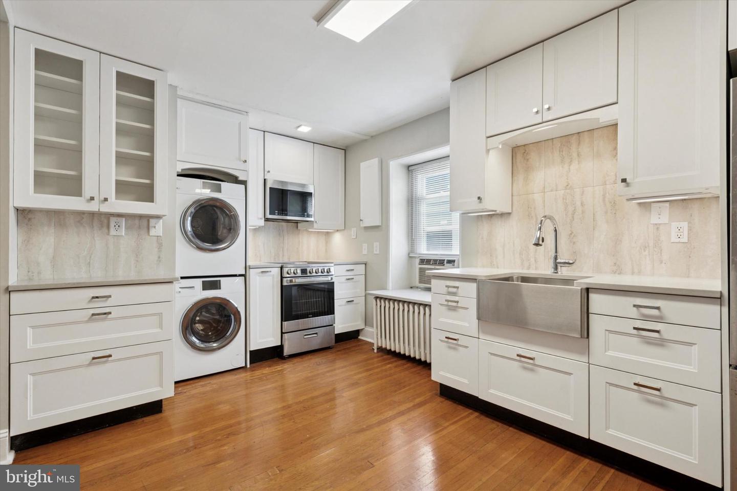 124 E Chestnut Hill Ave Property Photo 3