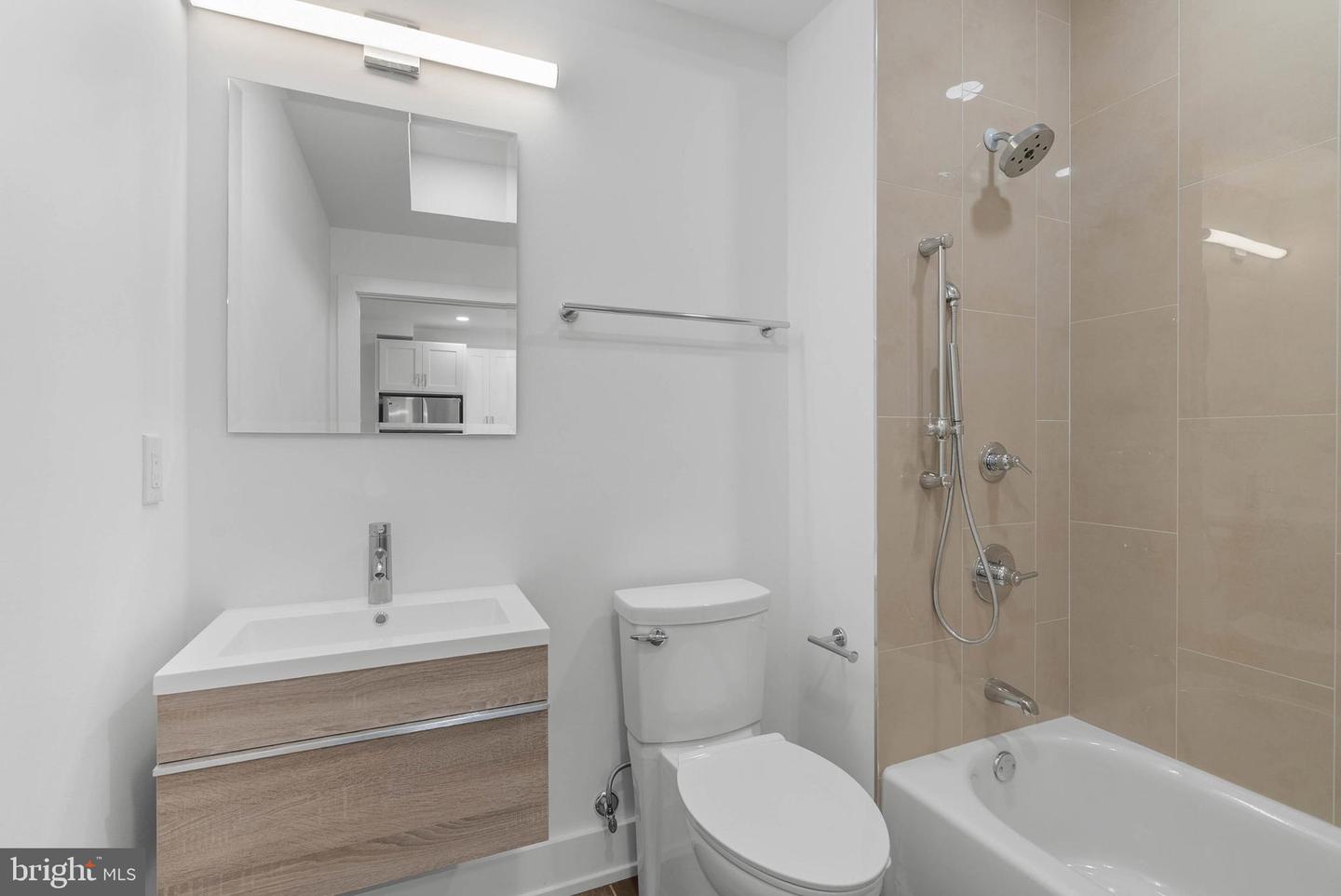 950 N 2nd St #unit 5c Property Photo 7