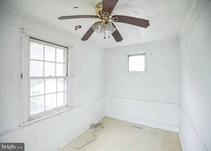 504 E Godfrey Ave Property Photo 18