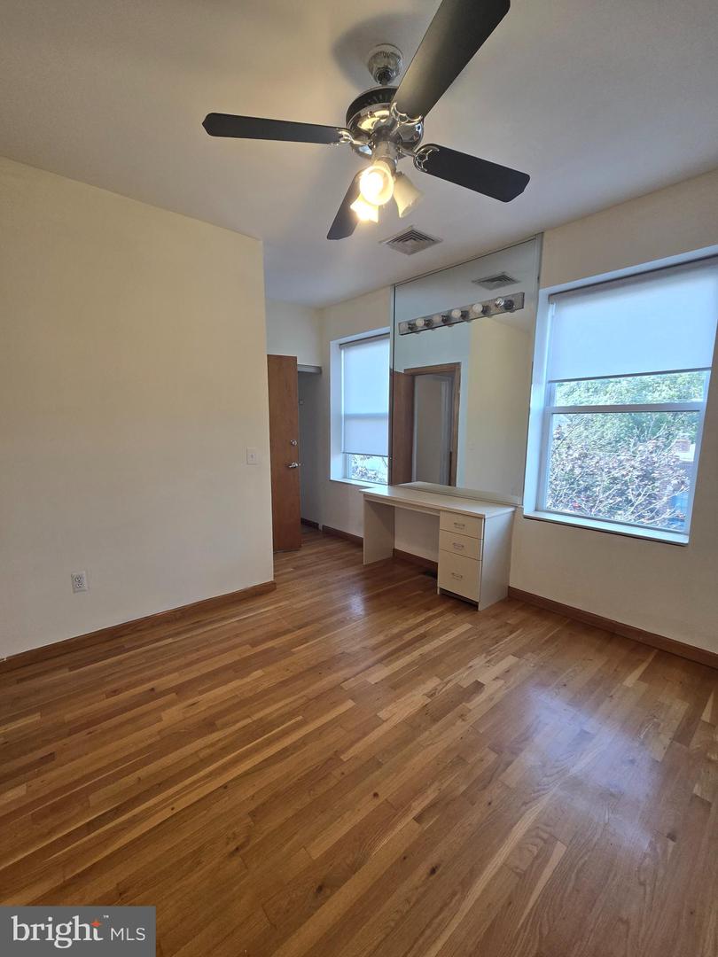 793 S Front St Property Photo 10