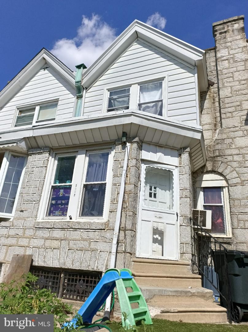 3427 Cottman Ave Property Photo 1