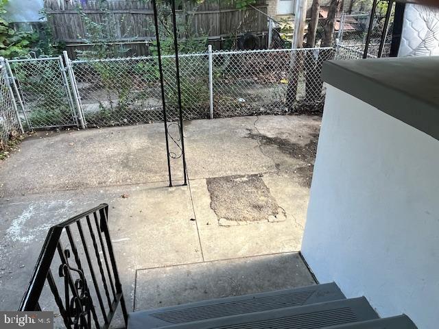 6420 Guyer Ave Property Photo 9
