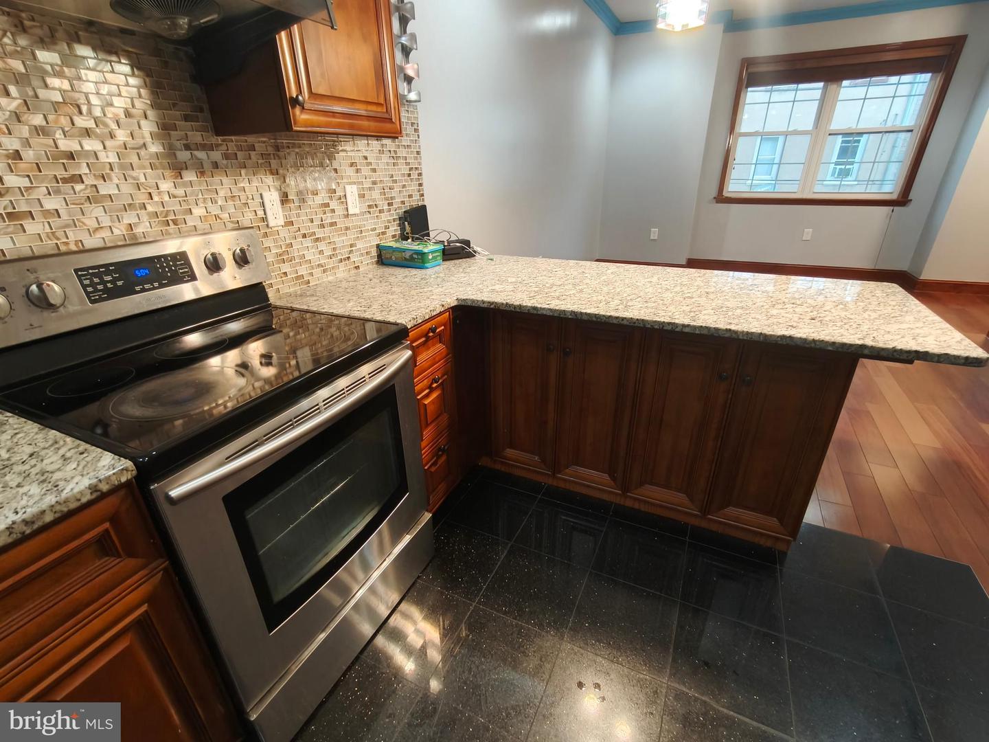 1106 Wallace St Property Photo 5