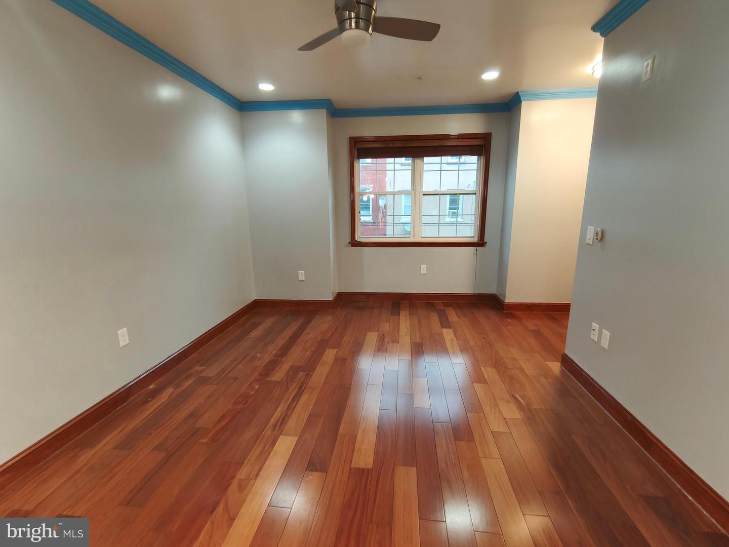 1106 Wallace St Property Photo 6
