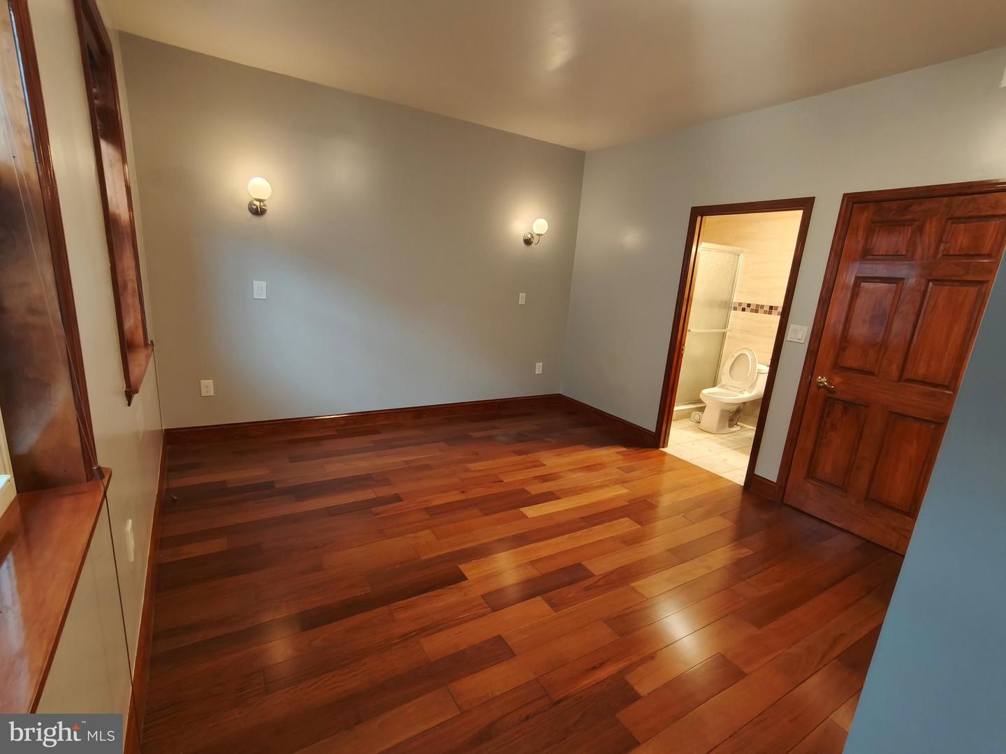 1106 Wallace St Property Photo 11