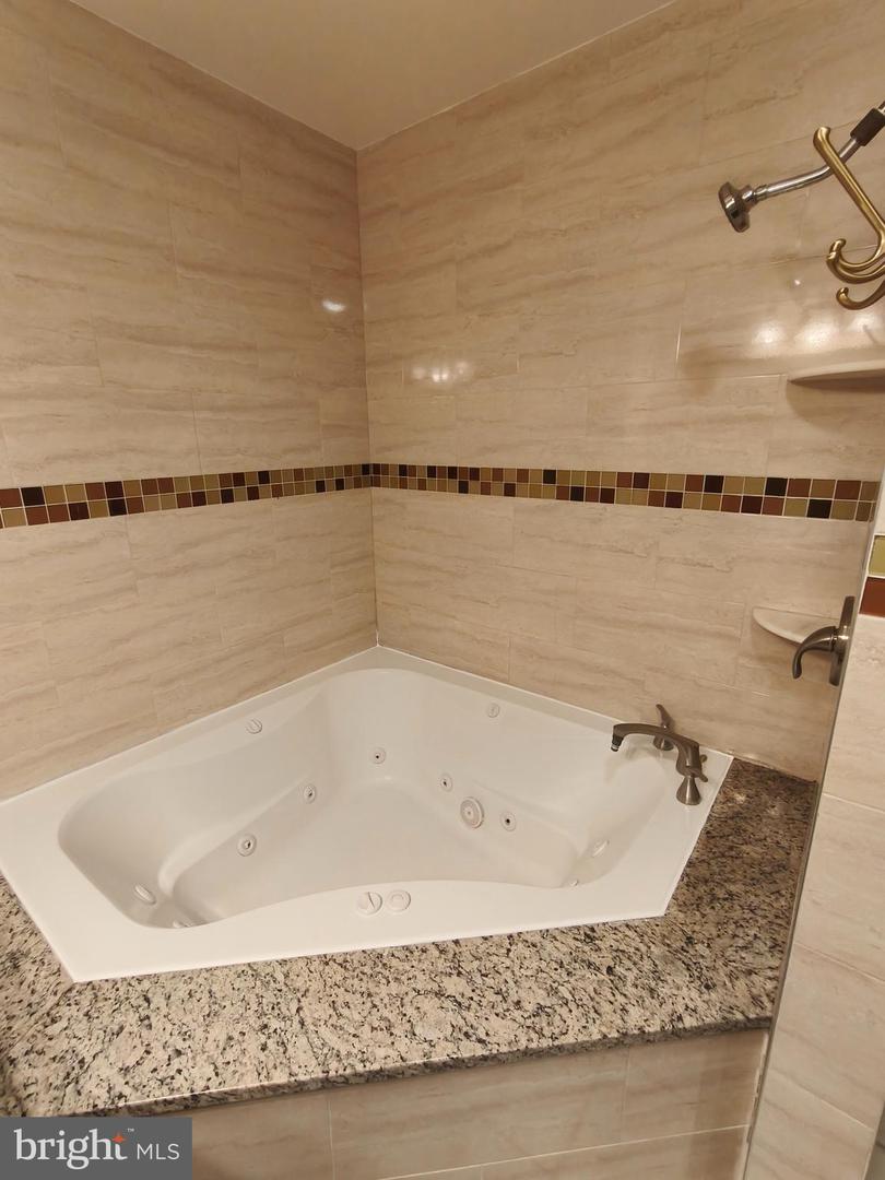 1106 Wallace St Property Photo 20