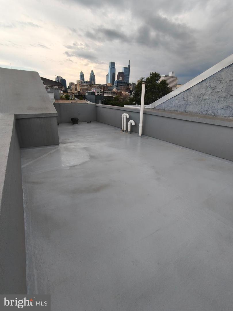 1106 Wallace St Property Photo 26