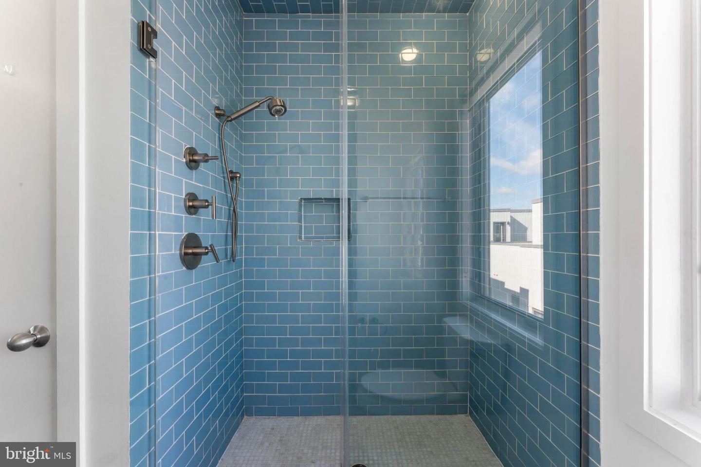 333 Green St #7 Property Photo 31