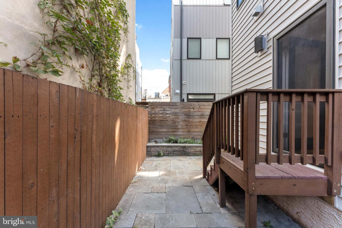 333 Green St #7 Property Photo 40