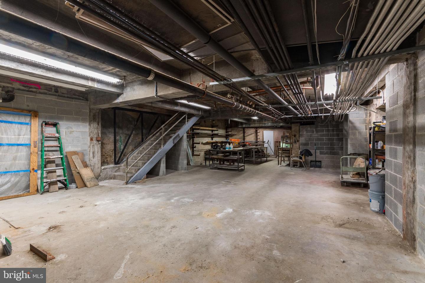 144 W Laurel St #commercial Property Photo 7