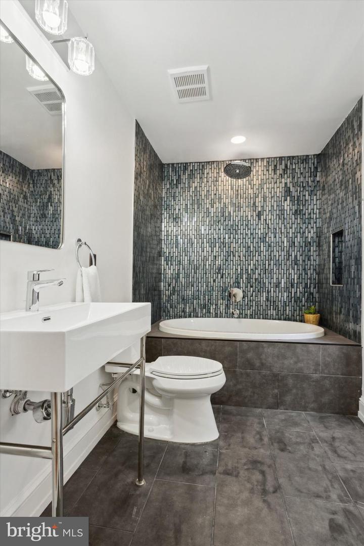1716 Spruce St #3 Property Photo 43