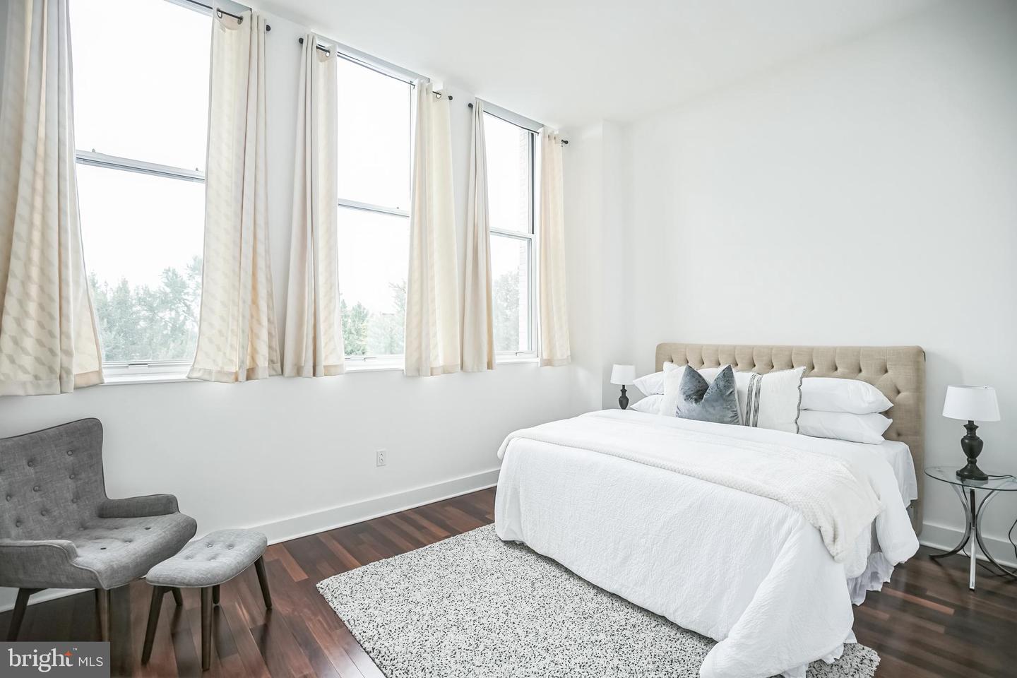 1101 Locust St #4e Property Photo 8
